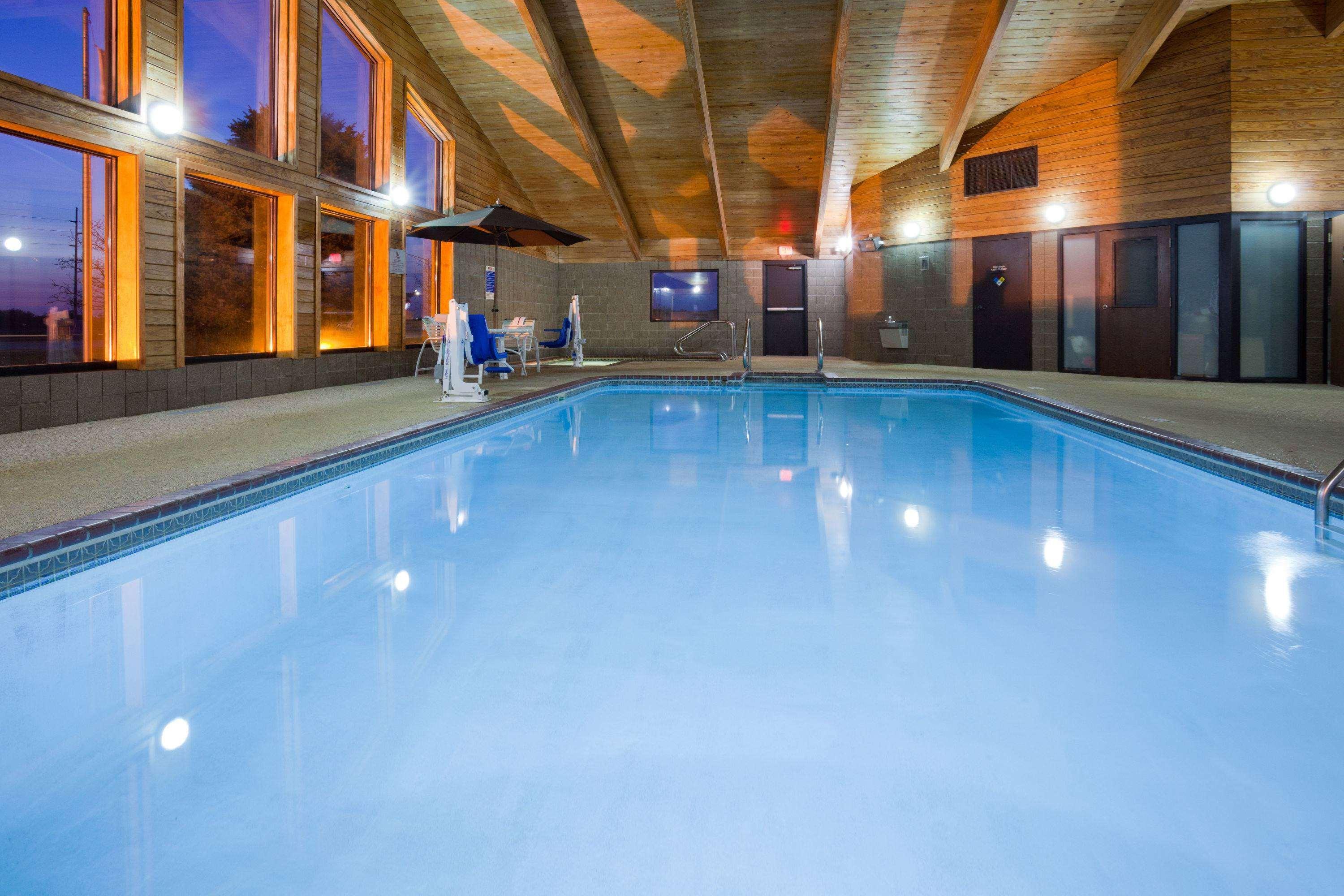 Americinn By Wyndham Spencer Eksteriør billede
